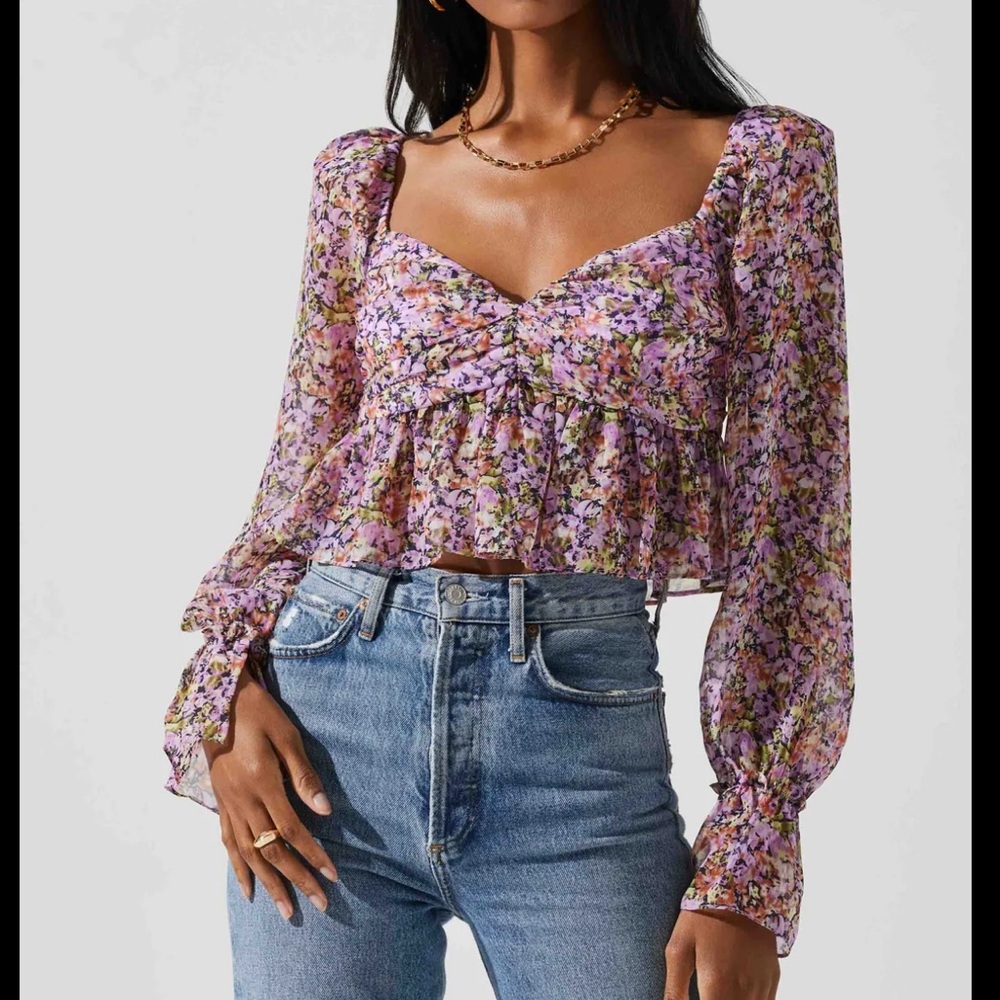 ASTR the Label Floral Peplum Top – Purple Ruffle Sweetheart Long Sleeve (XS)